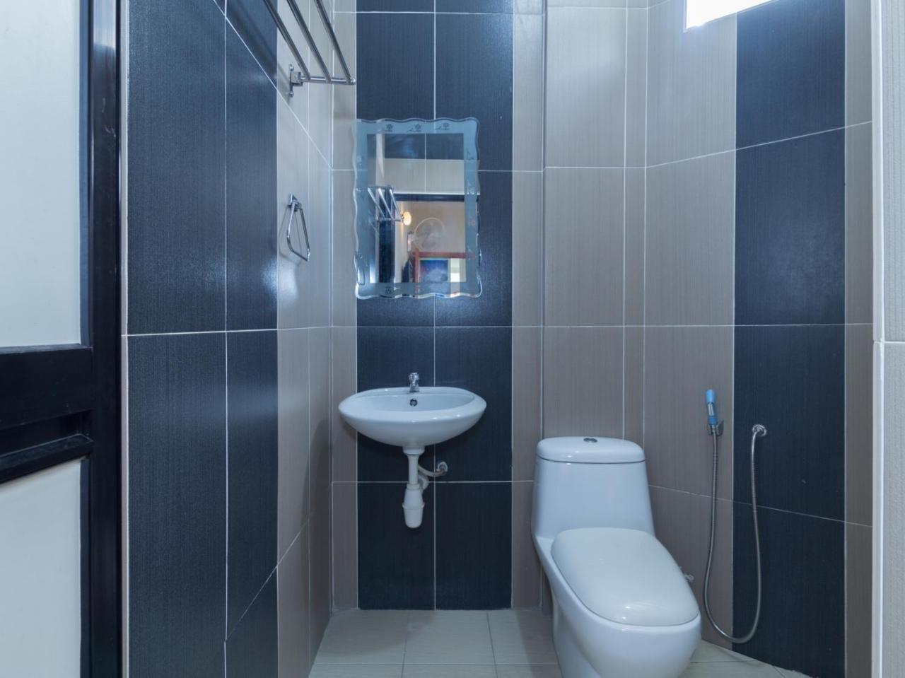 Oyo 424 Kk Inn Hotel Ampang  Dış mekan fotoğraf